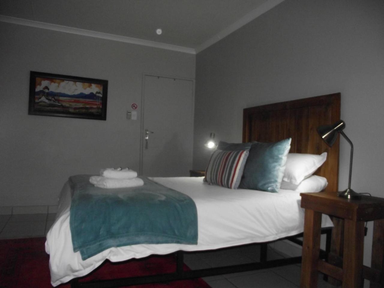 De Nachtuilen Guesthouse Upington Exterior photo