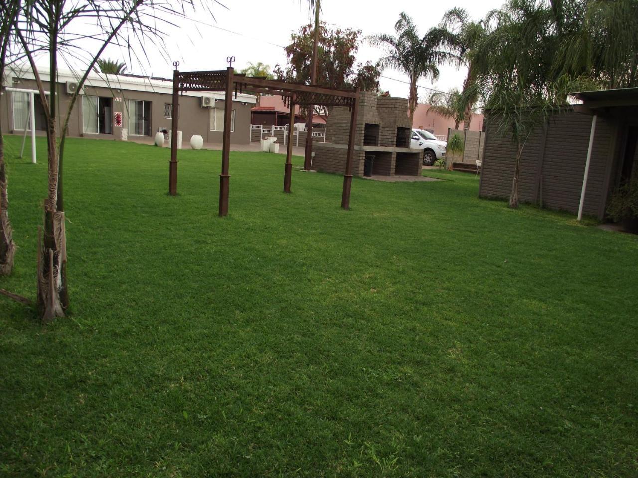 De Nachtuilen Guesthouse Upington Exterior photo